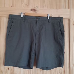 ORVIS Mens Shorts Classic Fit  Olive Tone Relaxed Pockets Size 42 Sports Wear
